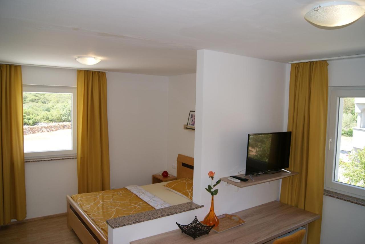 Rooms Magdalena Krk Krk Town Exteriör bild